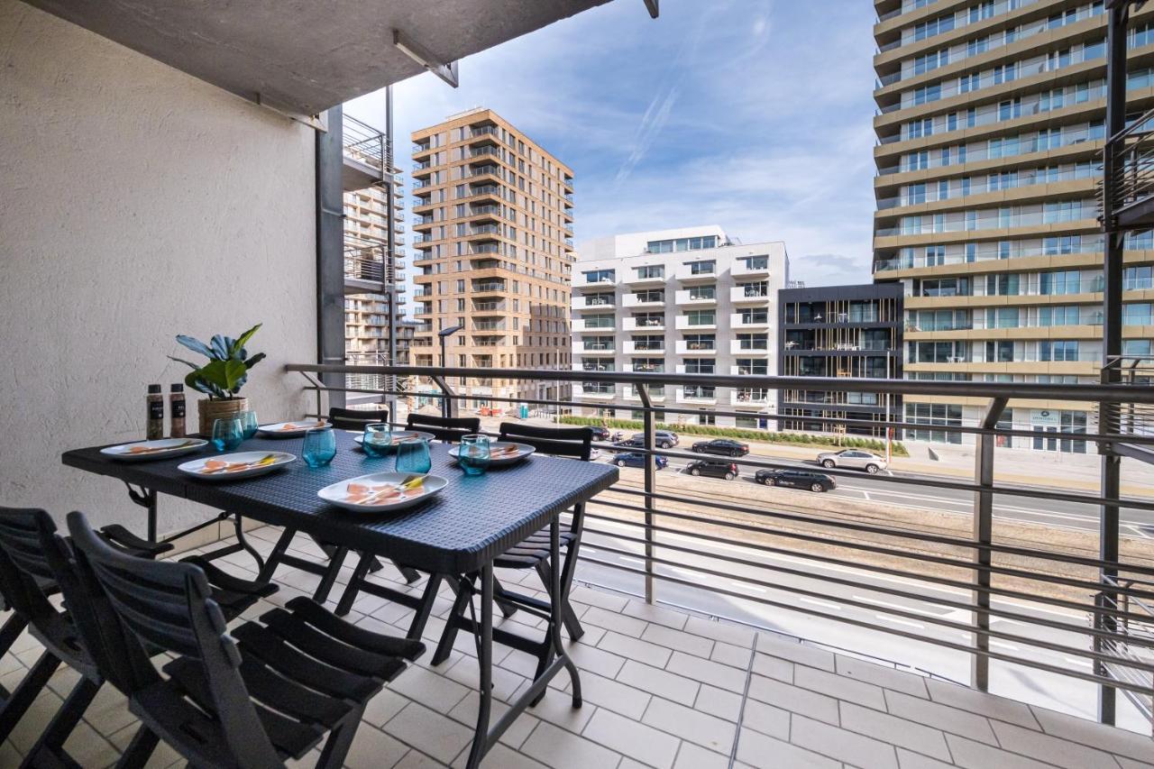 2 Bedrooms With Magnificent Seaview And Free Parking Appartement *