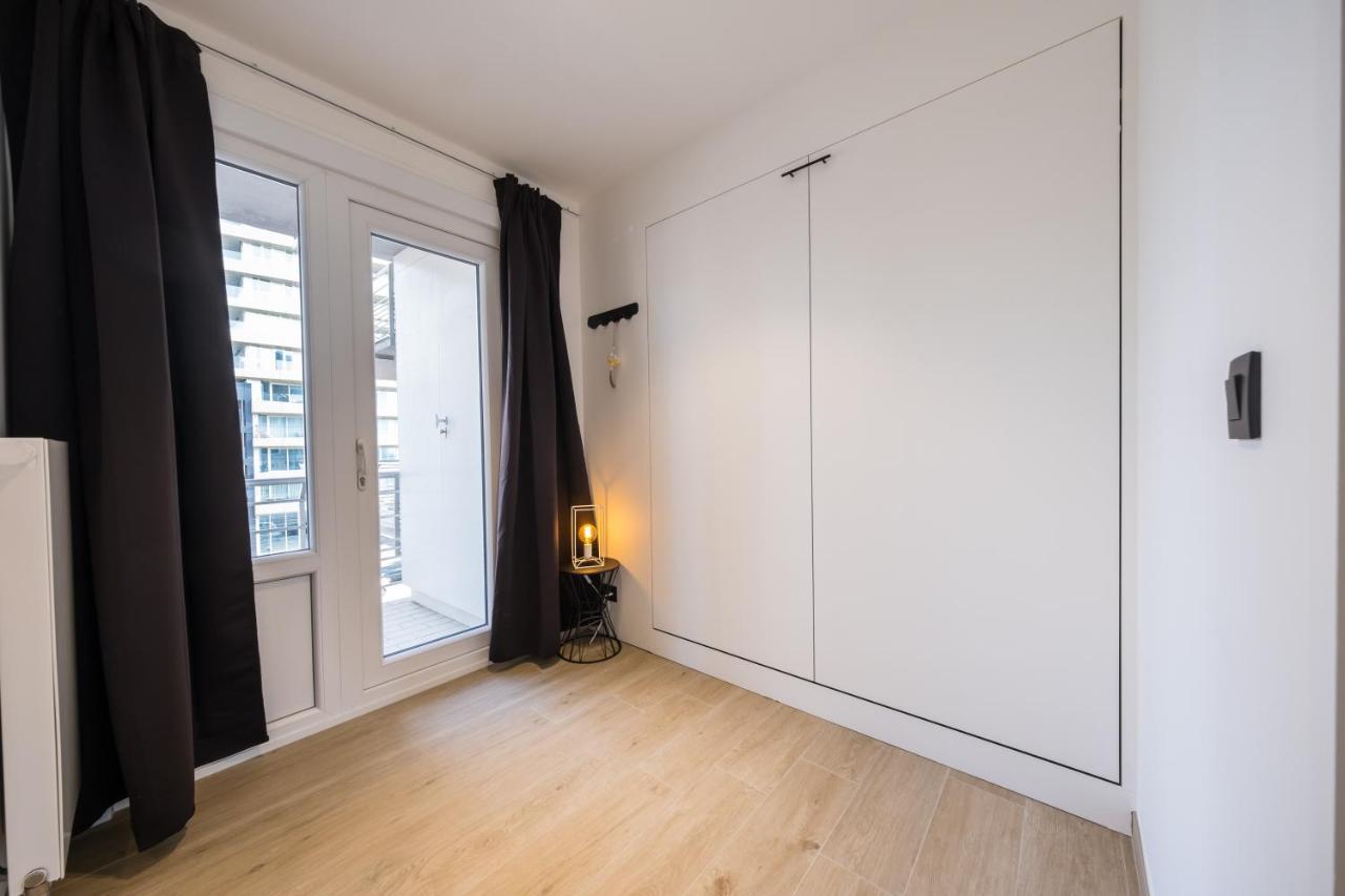 2 Bedrooms With Magnificent Seaview And Free Parking Apartment *